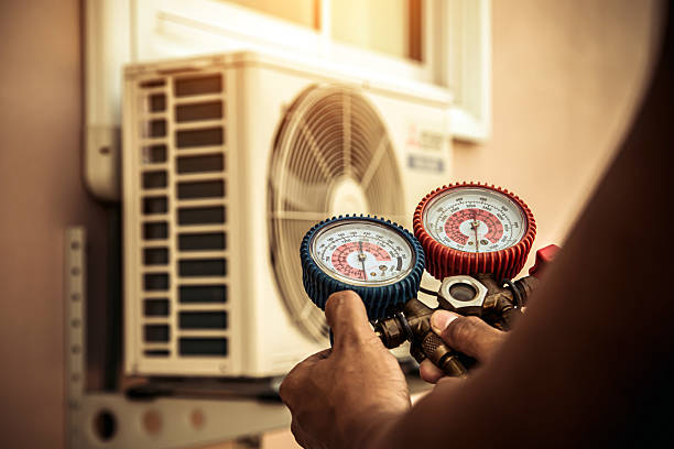 Professional Hvac Maintenance technician working in Stockdale, TX